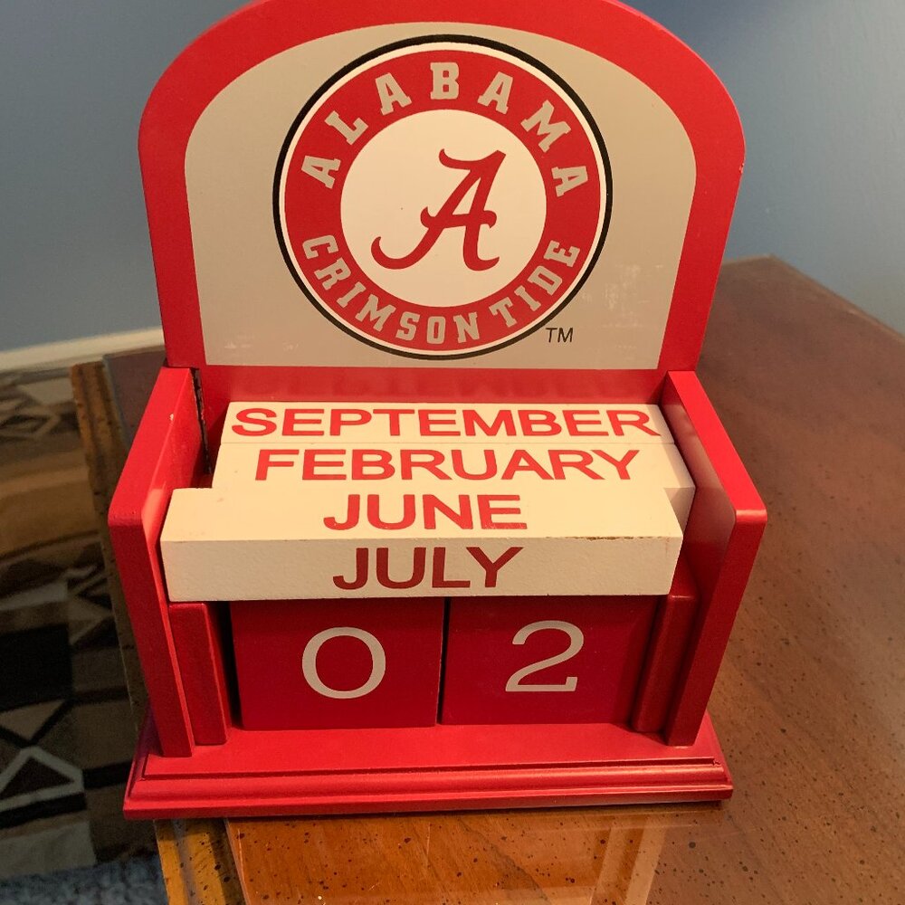 ALABAMA COLLEGIATE PERPETUAL CALENDAR NWT